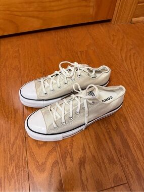 Converse Low Top Sneakers in Cream and White